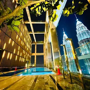  Appartamento Tropicana The Residences Klcc Cozeestay